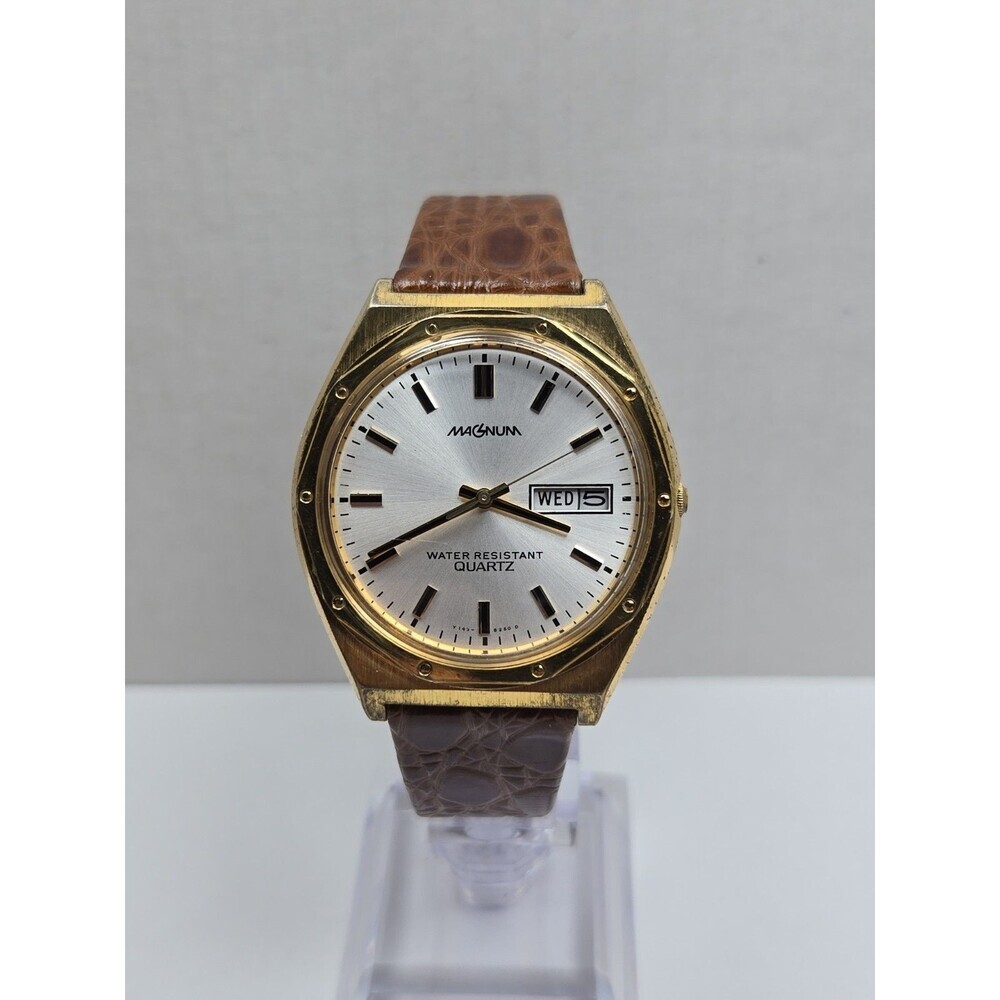 Vintage Magnum Mens Quartz Day Date Gold Tone 37mm Retro Watch New Battery